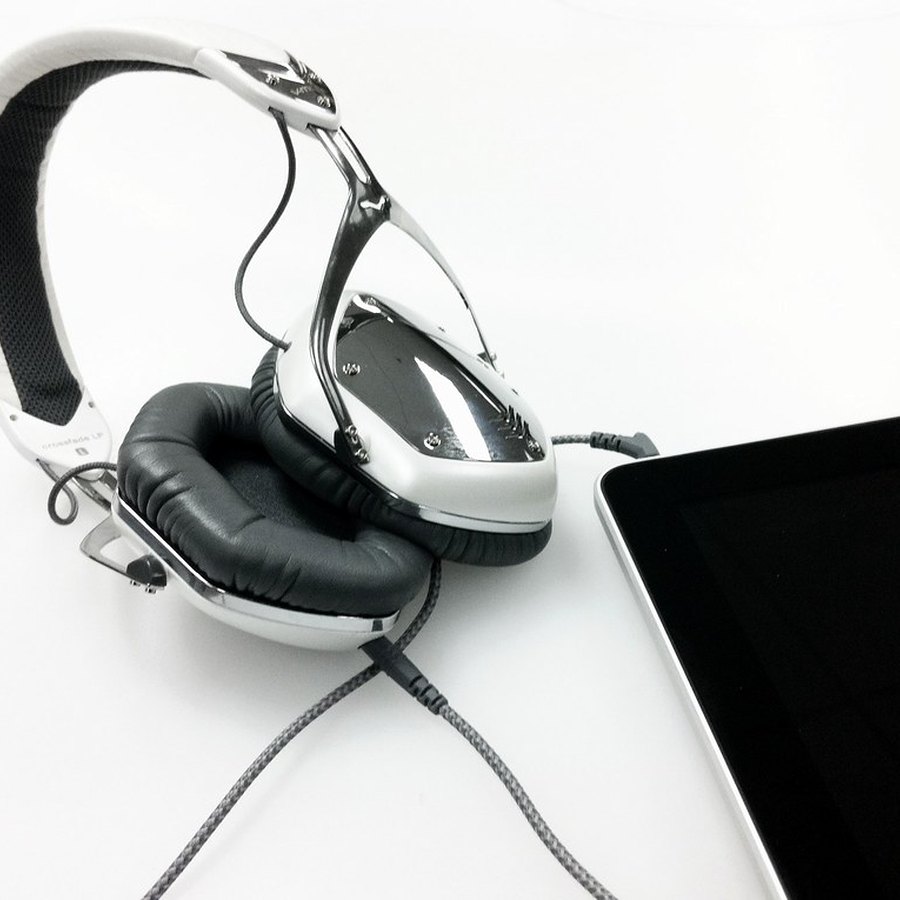 Kabelgebundene Over-Ear-Kopfhörer