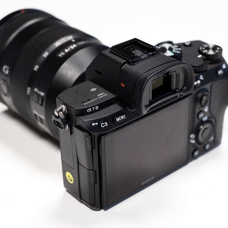 Sony NEX 5 Systemkamera mit ZoomObjektiv und Blitz