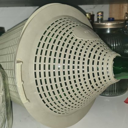 Große Glasflaschen und Glasbehälter