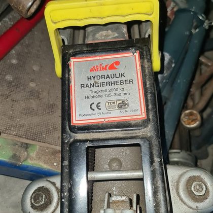 Hydraulischer Rangierheber 2 t