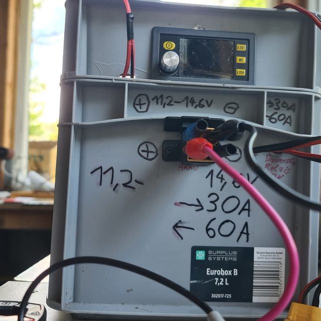 LiFePO₄-Akku 12 V, ca. 1 kWh