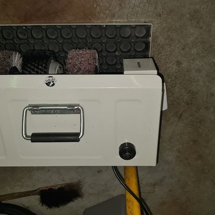 Weltstor Schuhputzmaschine